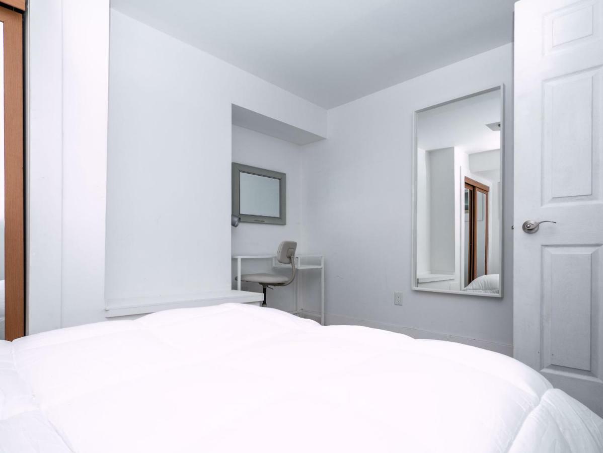 Cosy 1 Bedroom Suite In Leslieville Τορόντο Εξωτερικό φωτογραφία